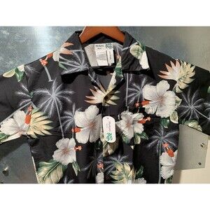 MAKANI HAWAII HIBISCUS PRINT BLACK SHORT SLEEVE BUTTON UP Microfiber S New w/Tag